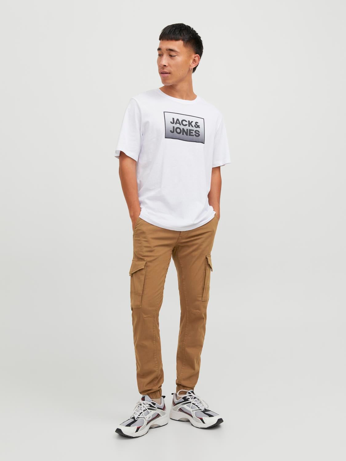 Jack & Jones Intelligence Loose Fit Washed Cargo Trouser in White for Men |  Lyst